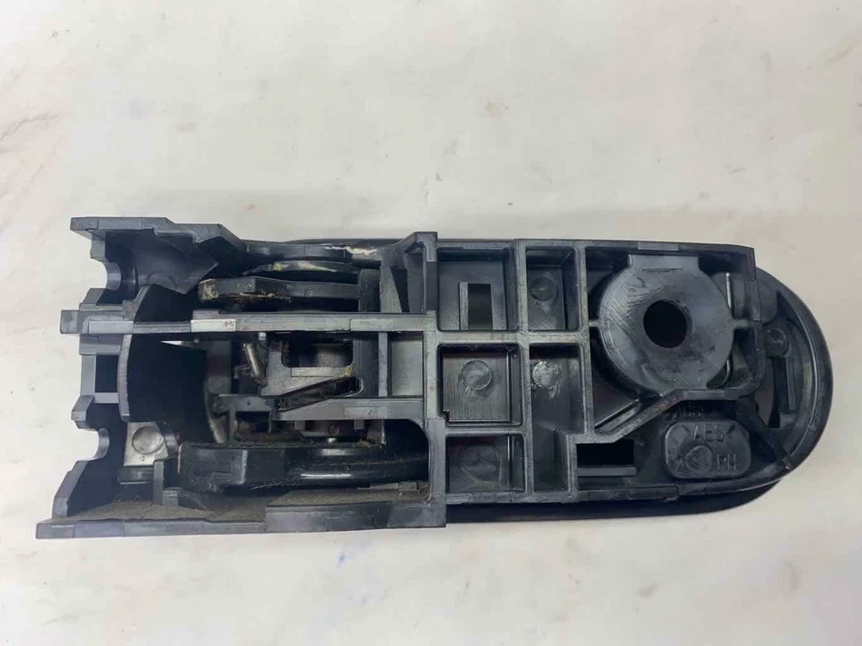 Manija de puerta interior trasera Mazda CX7 2007-2009 lado del conductor izquierdo G Foto 3 de 4