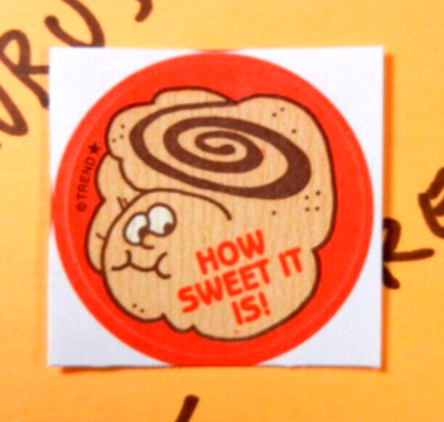 Cinnamon Roll Scented Trend Scratch & Sniff Retro Sticker