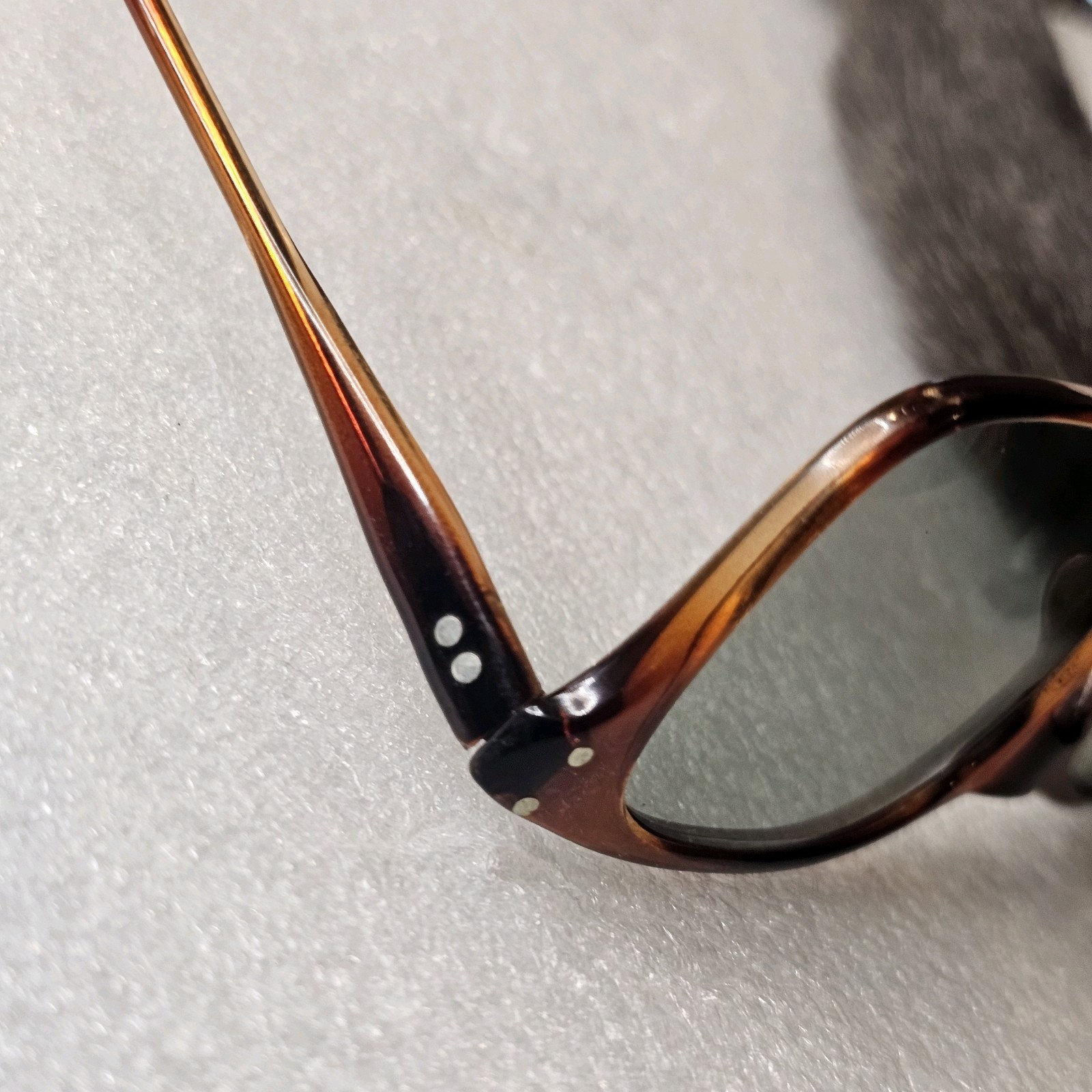 VTG Tortoiseshell Sunglasses Rectangular Brown It… - image 13