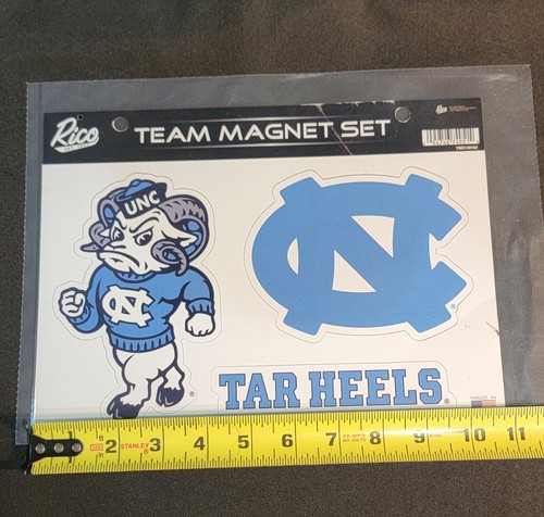 Rico Industries NCAA North Carolina Tar Heels Metall-Kennzeichen – 21,6 X 27,9 Cm, Perfekt Für Auto, LKW Oder SUV