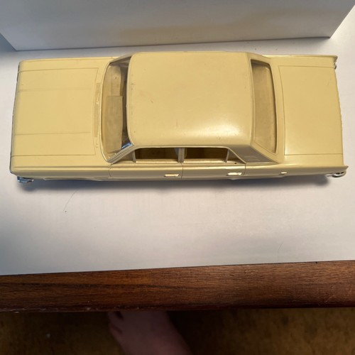 1965 Rambler Classic 770 Plastic Promo Model 1/25 Scale Cream Color - Picture 2 of 11