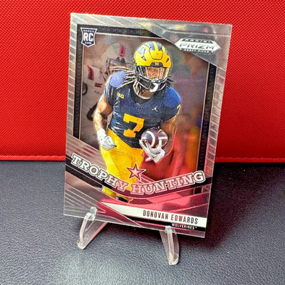 2025 Prizm Draft Picks Football Donovan Edwards #9 Trophy Hunting RC