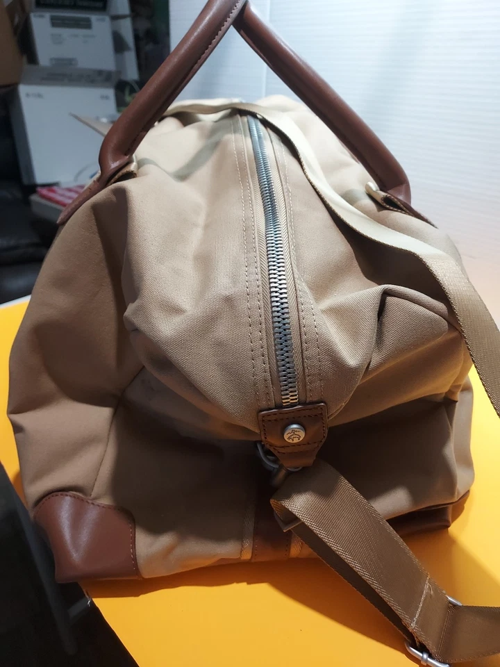 Bolsa de viagem Brooks Brothers de lona e couro nova com tecidos cobertos com zíper - Imagem 4 de 4