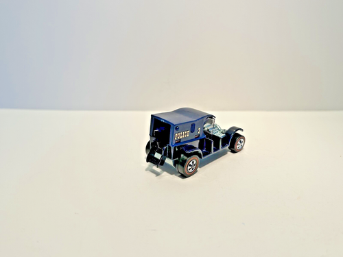 Hot Wheels Redline 1970 Paddy Wagon US Dark Blue w/Gold Chrome- MINT!! - Picture 8 of 12