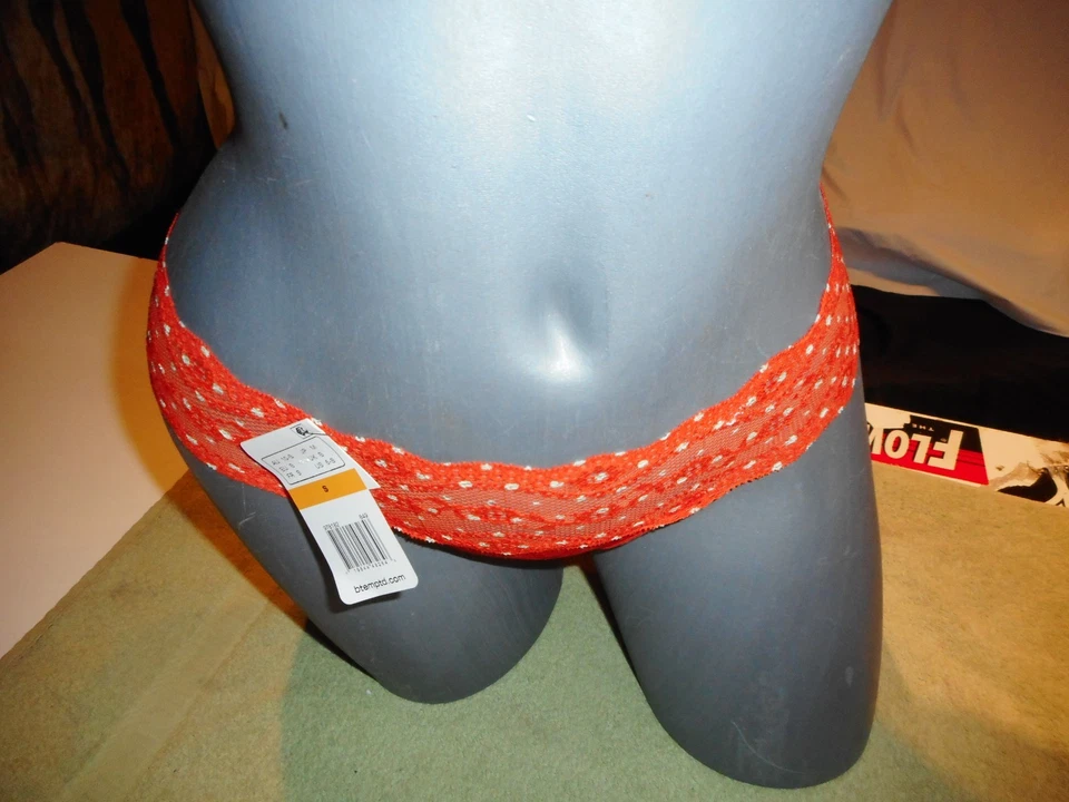 Calcinha B.TEMPT'D LARANJA COM BIQUÍNI BRANCO VENDIDA SEPARADAMENTE, pequena - Imagem 3 de 4