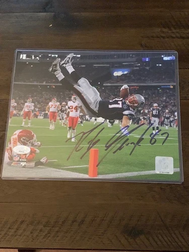 Rob Gronkowski NEW ENGLAND PATRIOTS SIGNED 8X10  JSA Authentic