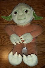 مجسمات الشخصيات Star Wars Disney Yoda 16"