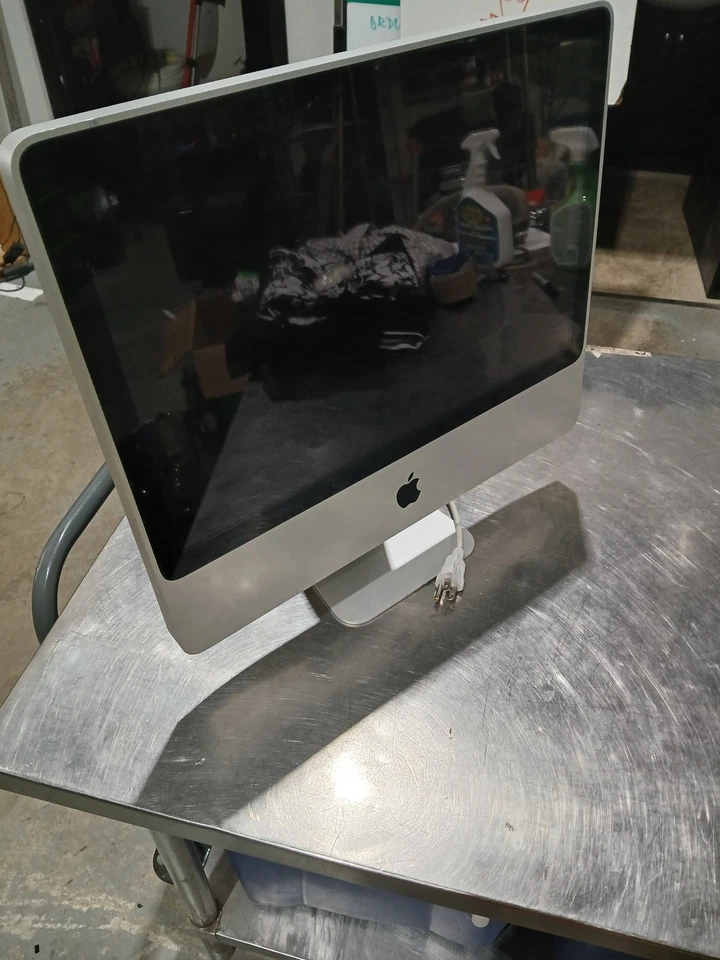 Excellent Condition Apple 20inch iMac Silver Mid 2009 2GHz C2D 4GB RAM 320GB HDD - Image 4 of 4