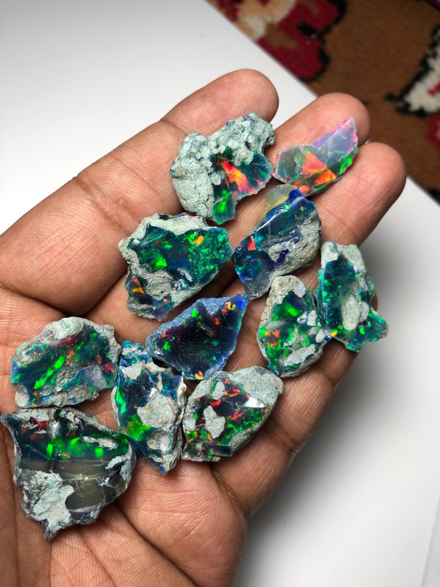 Opale Noire Et Multicolore D’Éthiopie Naturelle – 1,74 Carats – P487.154t