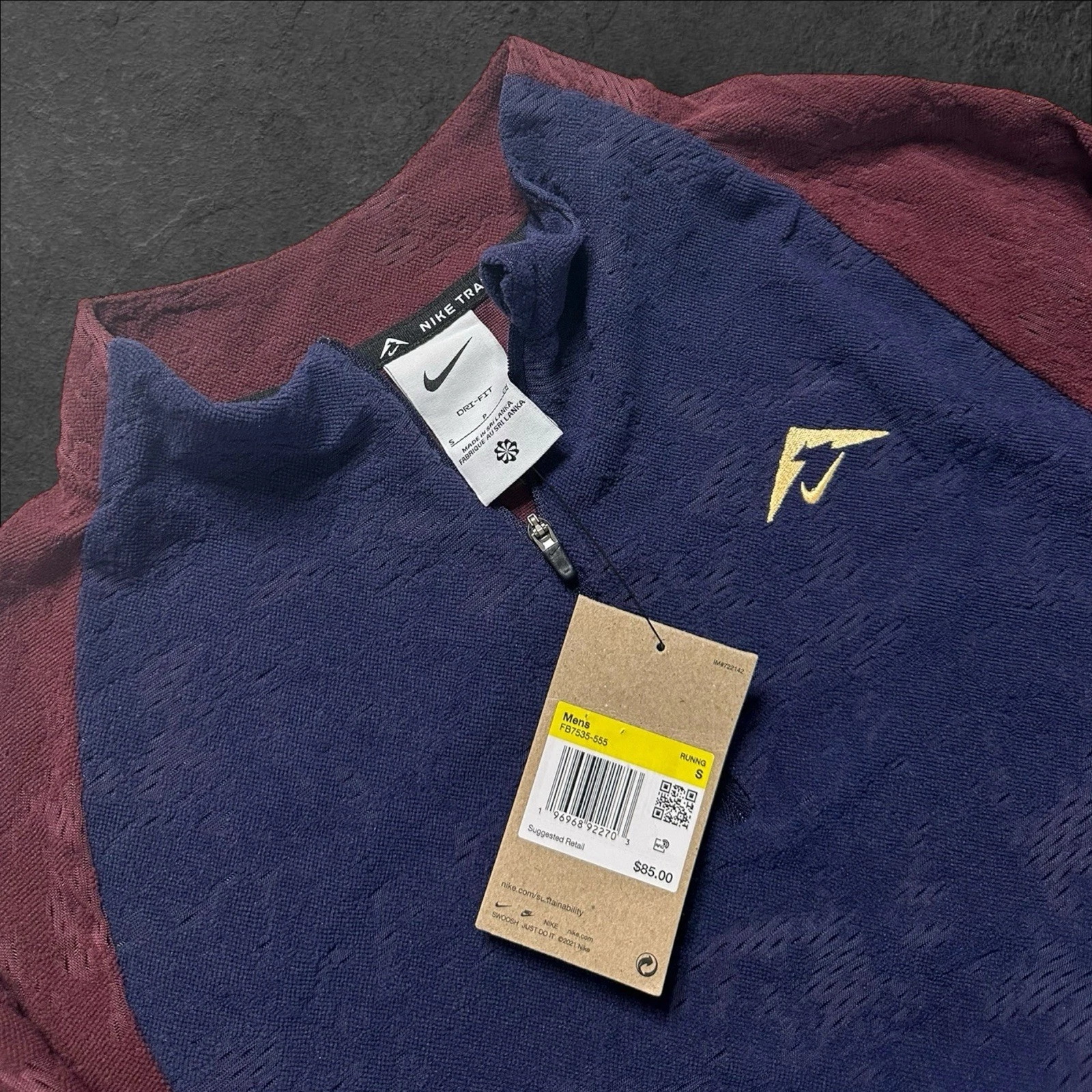 Nike Trail Men's Dri-FIT 1/2-zip Running Shirt Mens Small Maroon Purple New
Opens in a new window or