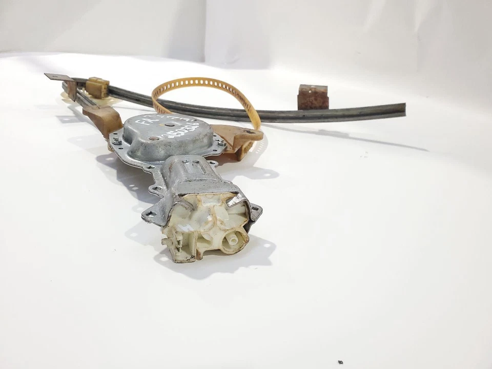 1980 1984 Cadillac Fleetwood OEM Front Right Window Regulator 20085720 Some Wear - Image 3 of 4