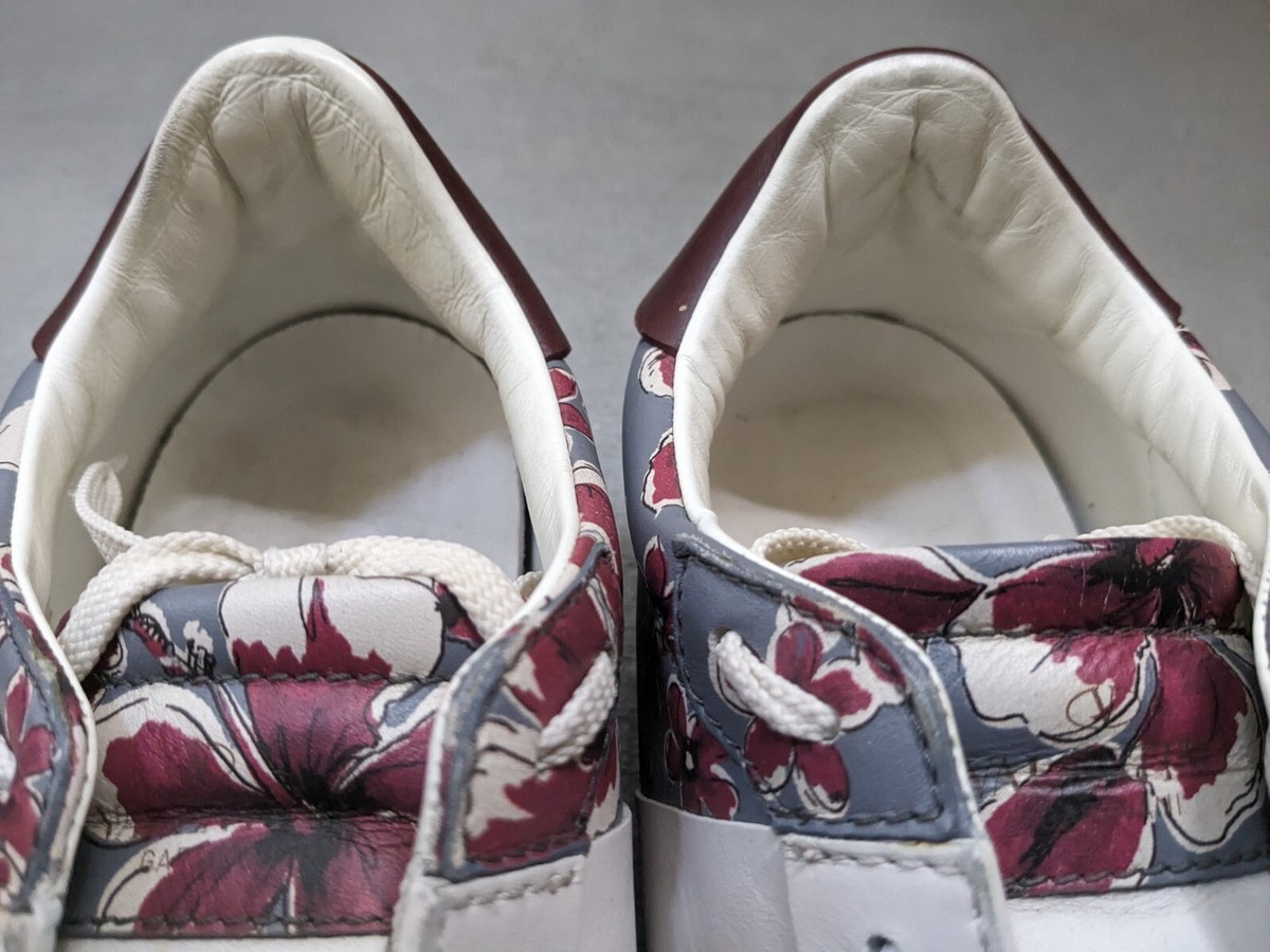 VALENTINO カラフル花柄 スニーカー 42 VALENTINO カラフル花柄 スニーカー 42