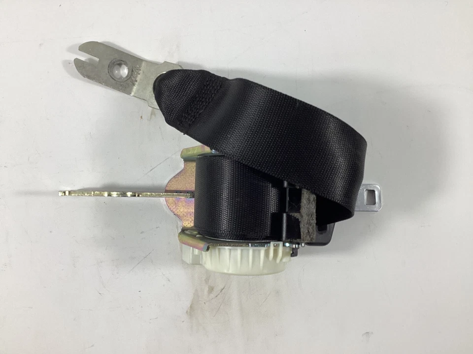 BMW 525i 2007-2010 cinturón de seguridad trasero derecho del lado del pasajero 33052211 OEM. Foto 2 de 4