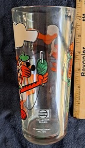 1976 Pepsi Warner Bros Interaction Glass Cool Cat Pulling Kite w/ Beaky Buzzard