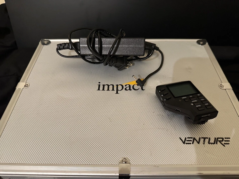 Impact VE-TTL Venture TTL 600 WS монолитный комплект с чехлом и аксессуарами - Изображение 4 из 4