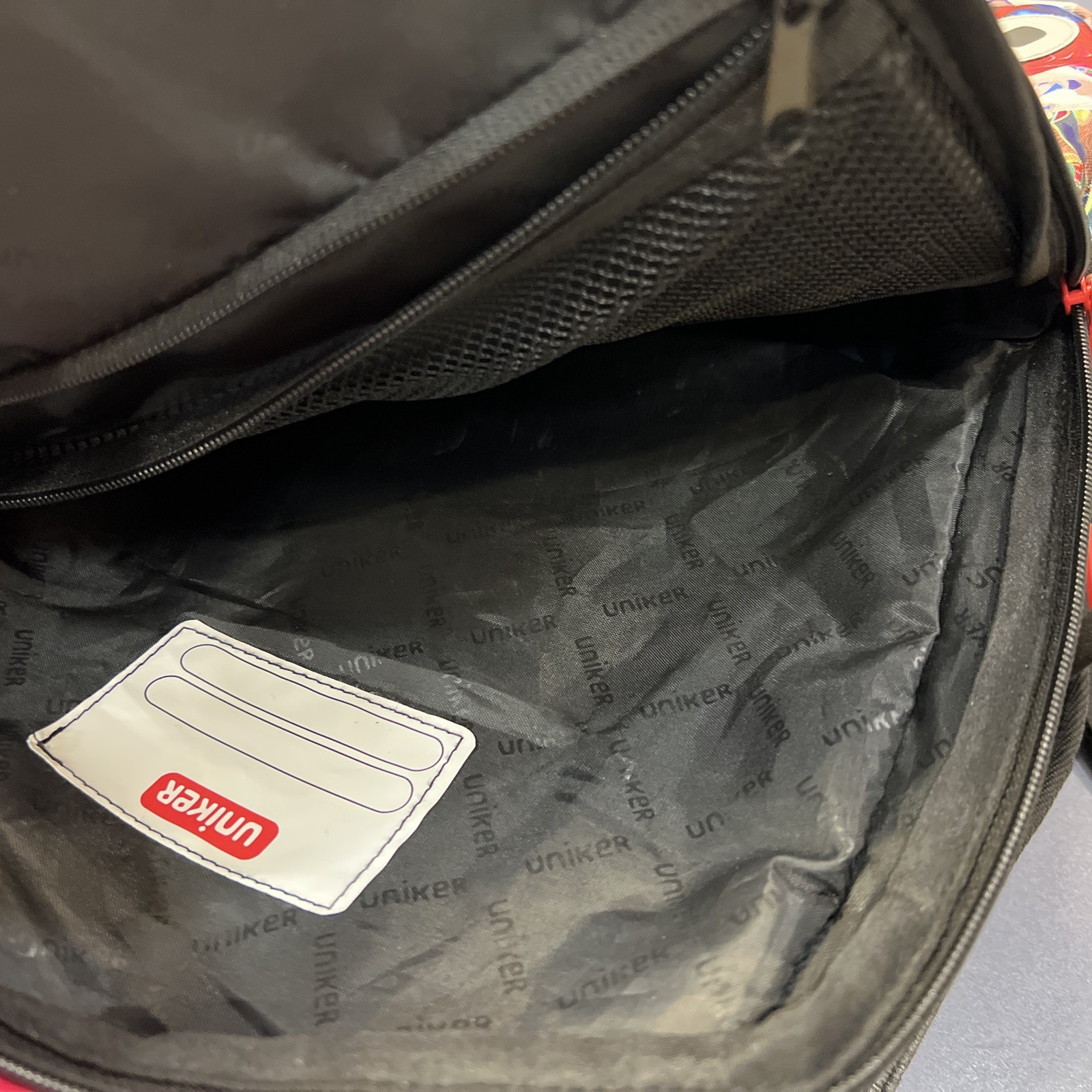 Uniker Graffiti School BACKPACK - image 3