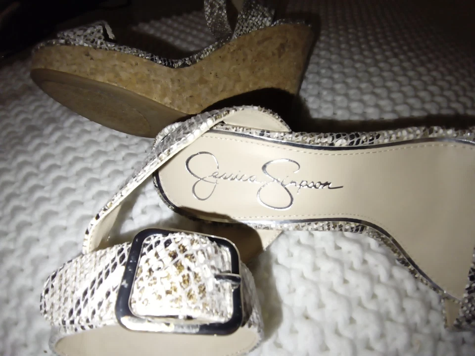 "Sandalias de cuña Jessica Simpson imitación piel de serpiente 4"" tacones plataforma de corcho talla 7 1/2" Foto 3 de 4