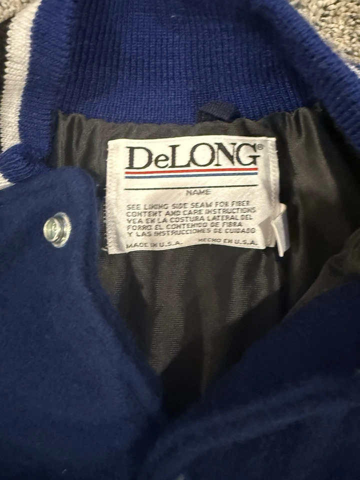 Chaqueta Universitaria DeLong De Colección Azul Marino Lana Cuero Mangas Rosa Pantera Talla L Foto 2 de 4