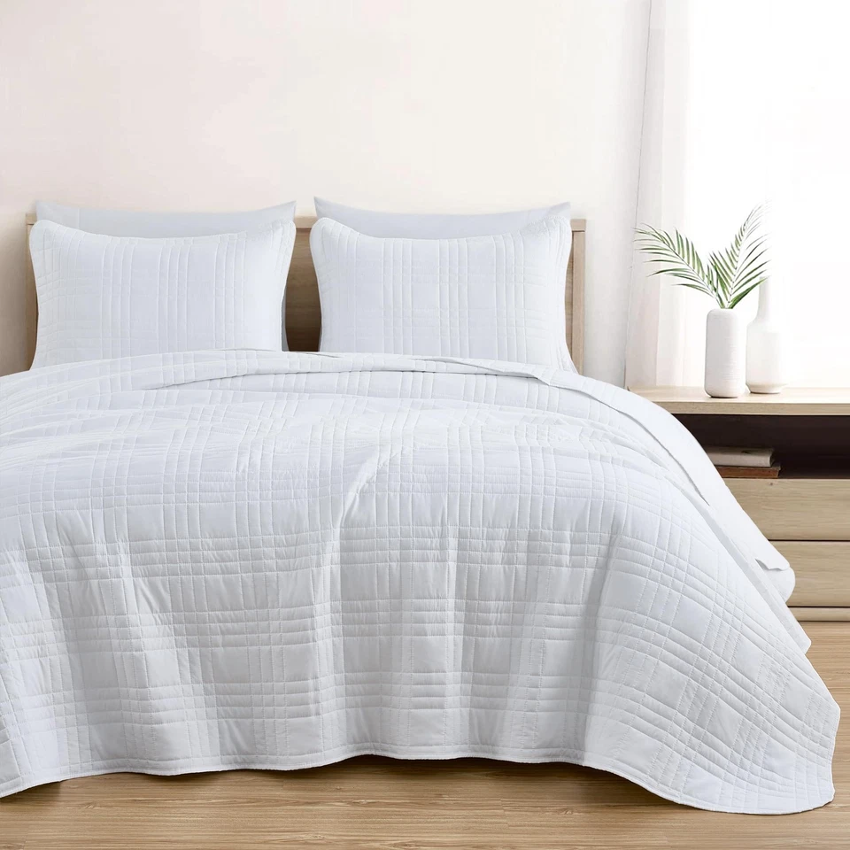 Kingston King Size Bedspread Set, 3-Piece White Oversized Quilted Microfiber ... - Image 3 of 4