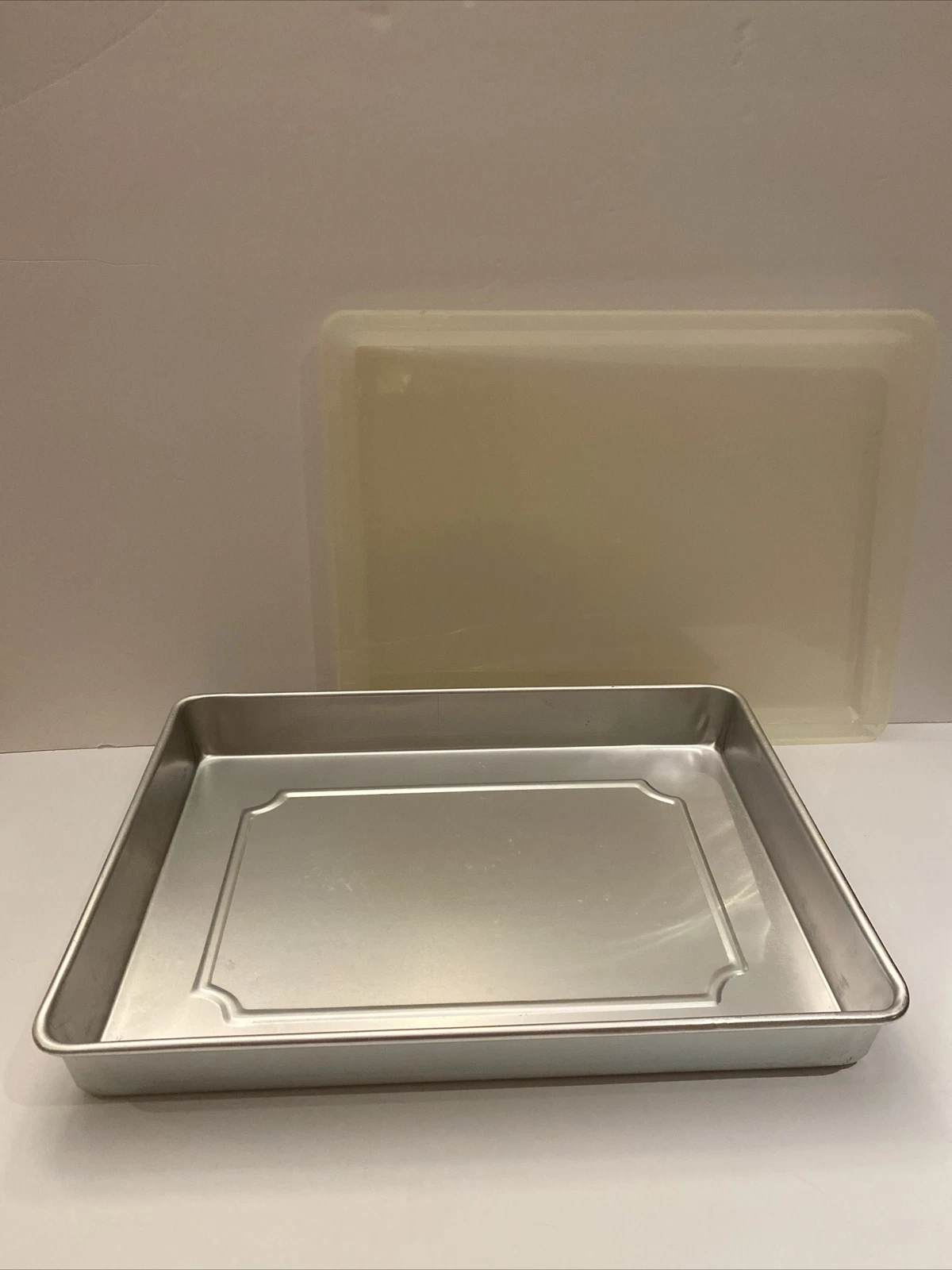 Wilton Performance Pans 11 x 15 x 2 Aluminum Large Sheet Cake Pan #2105-158