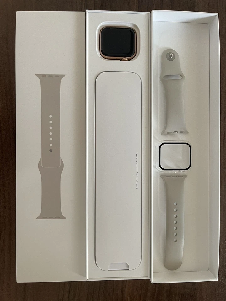 Apple Watch SE 40mm Aluminiumgehäuse-Gold mit Sportarmband in Weiß (GPS)..., Foto 4 von 5