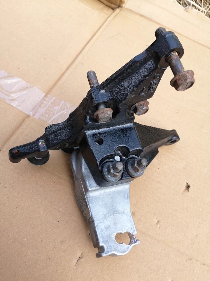 Montaje de motor derecho intercambiable Toyota MR2 Spyder MR-S 2ZZ-GE 2ZZ intercambiable MR2 1,8 VVTLI Foto 3 de 4