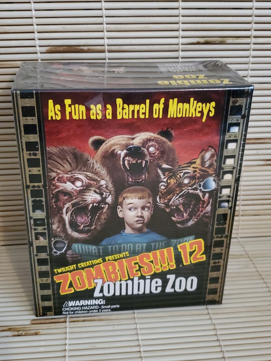Zombies!!! 12 - Zombie Zoo Box Sw (new)