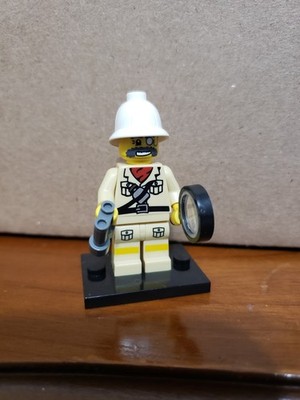 LEGO Explorer 8684 minifigure CMF Series 2