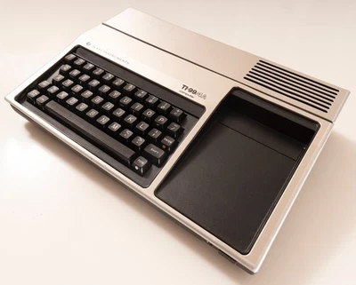 TEXAS INSTRUMENTS TI-99/4A. World’s first 16-bit home computer! From 1981 - Bild 1 von 4
