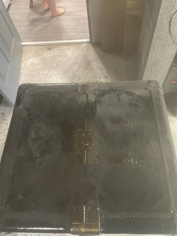 Antiguo baúl de vapor de 1900 armario cofre de viaje con perchas y cajones! Foto 2 de 4