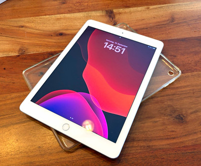 Apple iPad 5. Generation Tablet 9,7 Zoll 32 GB WLAN Silber MP2G2FD/A - 91%