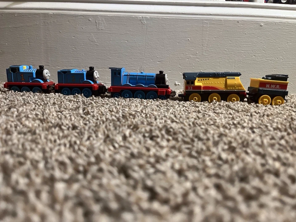 Thomas & Friends Take N Play Push Along Toy Trains Lote de 4 Foto 3 de 4