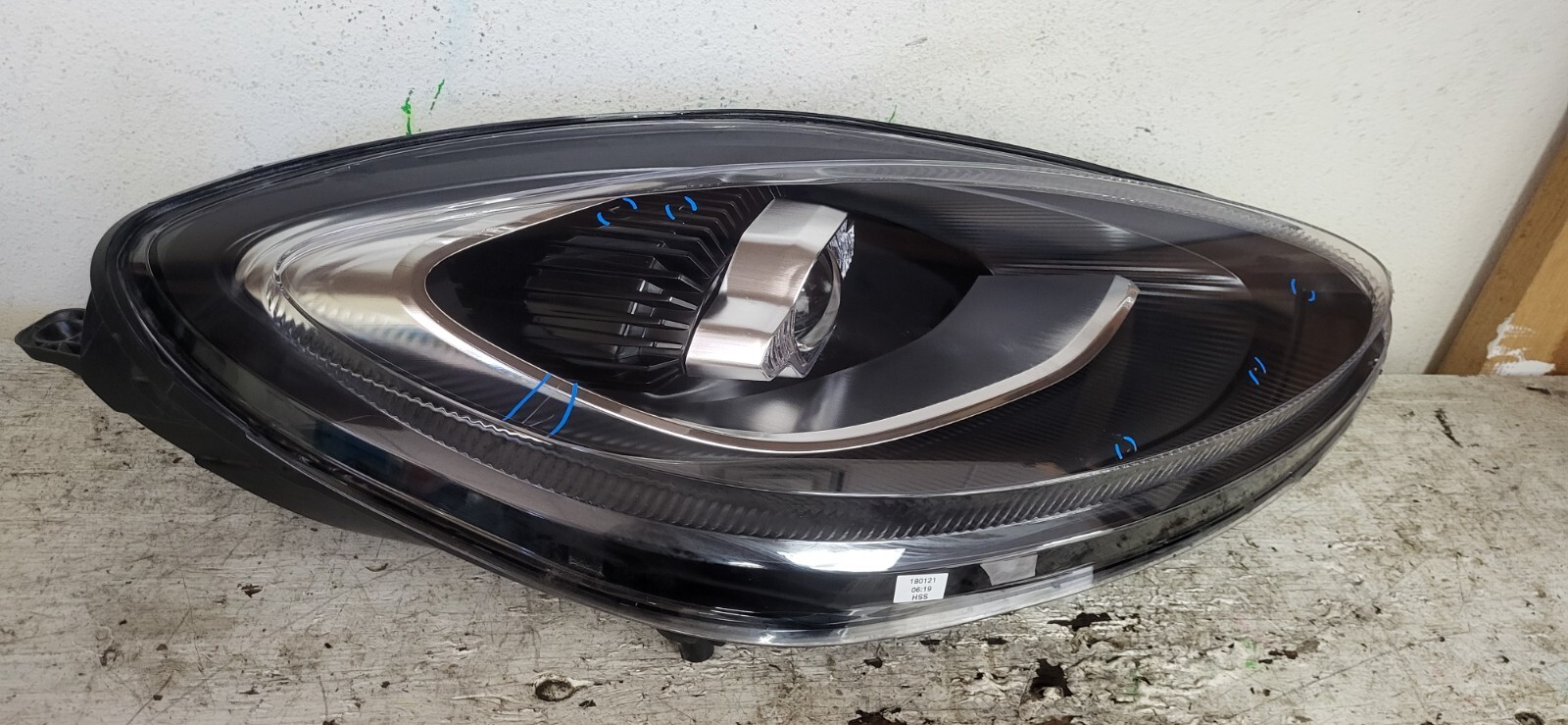 2021-2022 ASTON MARTIN DBX HEADLIGHT Right PASSENGER SIDE LED OEM *DC2900