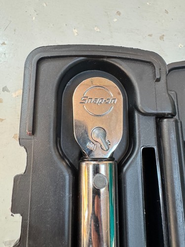 New Snap On 3/8" Micrometer Adjustable Torque Wrench (20-100 NM) - QE2RN100R - Picture 4 of 5