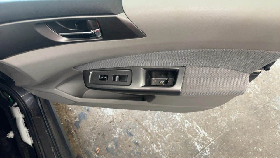 11 12 13 SUBARU FORESTER Front Door Trim Panel Right - Изображение 3 из 4