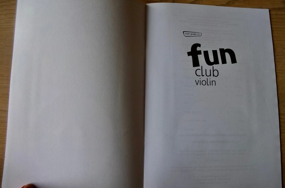 ALAN HOUGHTON FUN CLUB VIOLIN GRADE 1-2 SHEET MUSIC BOOK STUDENT COPY +CD (2003) - Image 2 of 4
