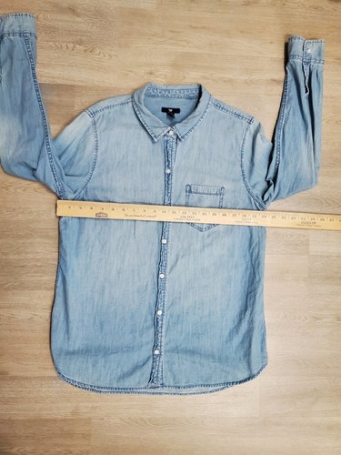 GAP Denim Blue Long Sleeve Button Down Womens Size Large Medium Wash Shirt - Picture 7 of 8