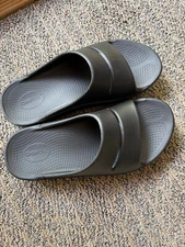 oofos slides mens 9