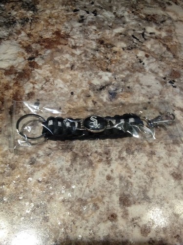 MLB paracord keychains..Buy 2 Get 1 Free. Must add 3 to your cart!! - Picture 7 of 31