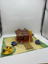 Vintage 1974 McDonalds Playskool Familiar Places Play Set Restaurant & Figures
