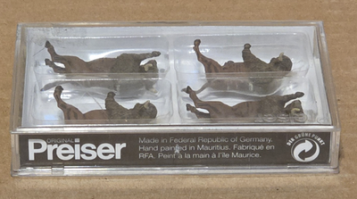 Preiser FOUR BUFFALOS / BUFFALO FIGURES (Various poses) HO 1/87