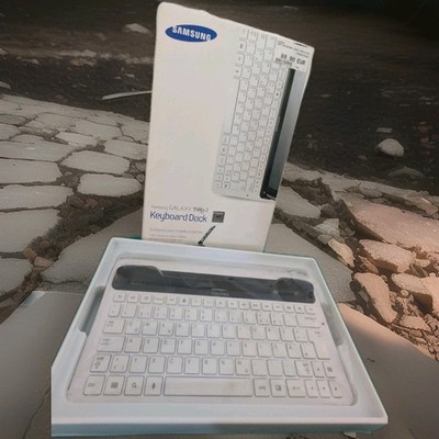 Samsung Keyboard Dock Galaxy Tab 2 10.1 Sehr Guter Zustand 