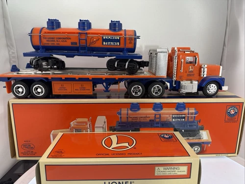 Collectible LIONEL TMT-18410 Flatbed Truck W/ 3 Dome Rail Car In Boxes