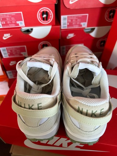 Women's Nike Waffle Debut Casual White Sea Glass-Oil Green FN7100 100 Size 7.5 - Picture 7 of 10