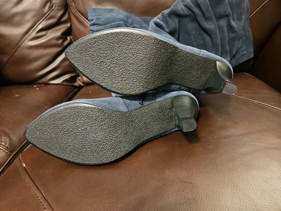 Lo último en Hollywood botas de gamuza hasta la rodilla tacón holgado talla 8,5 W nuevas sin caja Foto 4 de 4