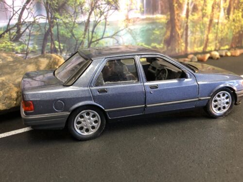 Diecast "SCHABAK MODELL" FORD SIERRA 2.0i GHIA 1/25 Scale BEAUTIFUL CAR! No Box - Picture 3 of 17