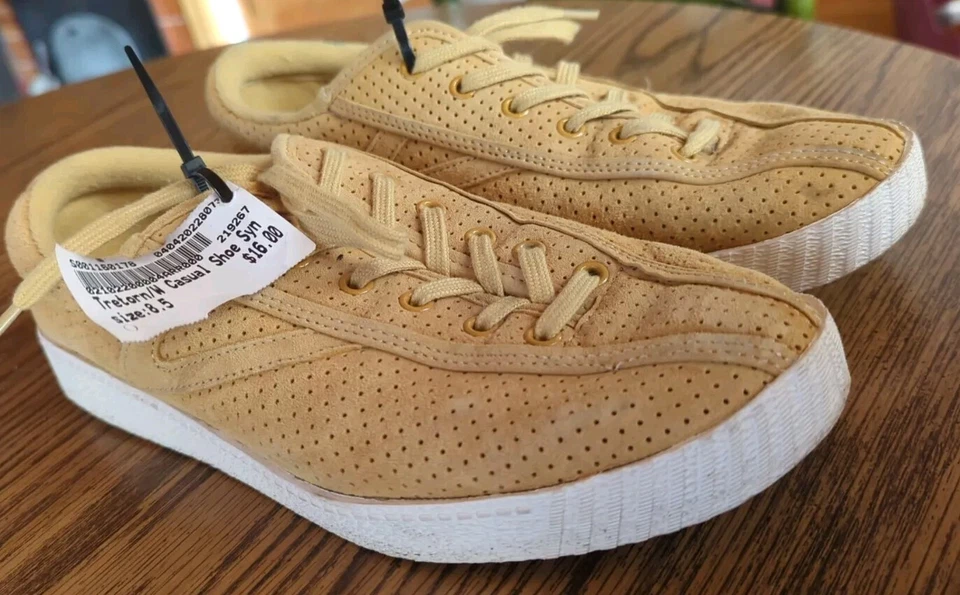 Zapatilla deportiva retro original TRETORN vintage de gamuza amarilla con cordones para mujer 8,5/39  Foto 2 de 4