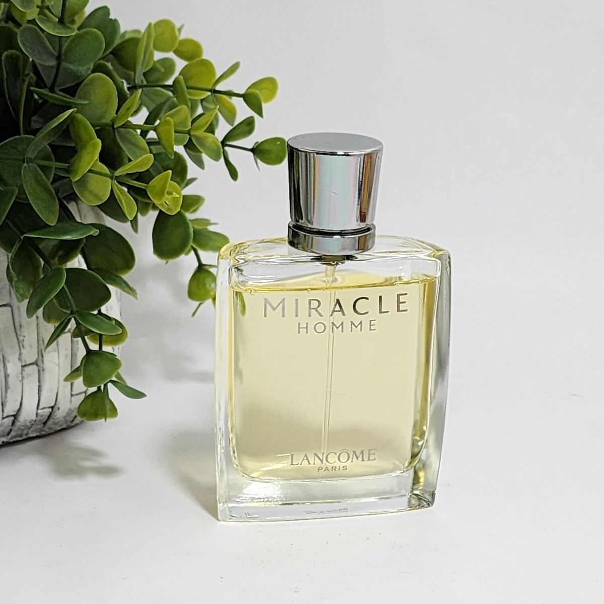 Miracle Homme Eau de Toilette Spray 1.7 fl oz / 50 mL for Miracle Homme Eau de Toilette Spray 1.7 fl oz / 50 mL for