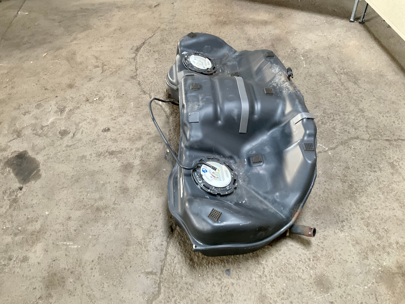 17-20 MASERATI Levante 3.0L Fuel Gas Tank Reservoir OEM
