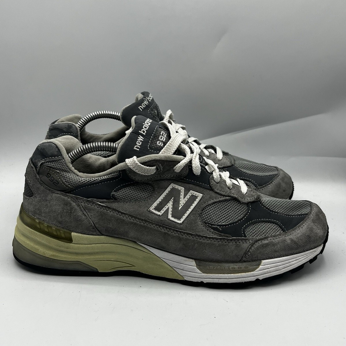 New Balance 992 Mens 9 2E Suede Grey Sneaker Shoes M992GL New Balance 992 Mens 9 2E Suede Grey Sneaker Shoes M992GL
